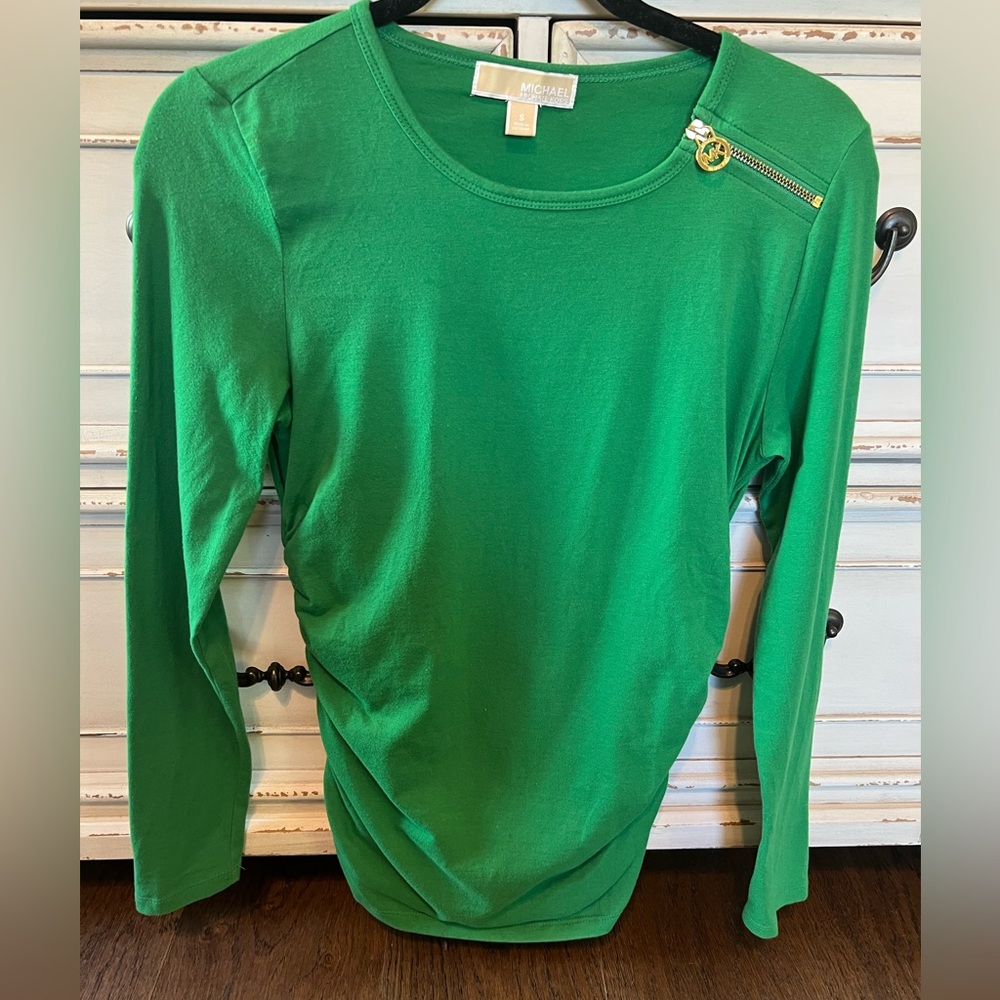 Michael Kors Vibrant Green Long Sleeve Top with Gold Zipper. Size: Small. NWOT